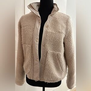 Fleece
Beige
Women's